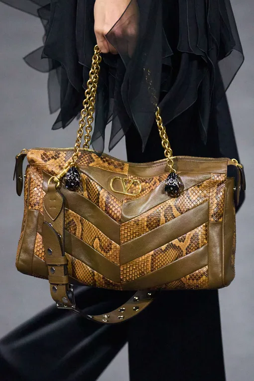 Сумка Valentino Panthea, коллекция весна-лето 2026 Сумка Valentino Panthea, коллекция весна-лето 2026