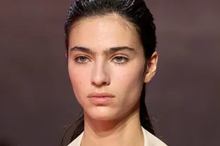 Никаких бьюти-трендов, или Как Недели моды «отменяют» макияж Никаких бьюти-трендов, или Как Недели моды «отменяют» макияж