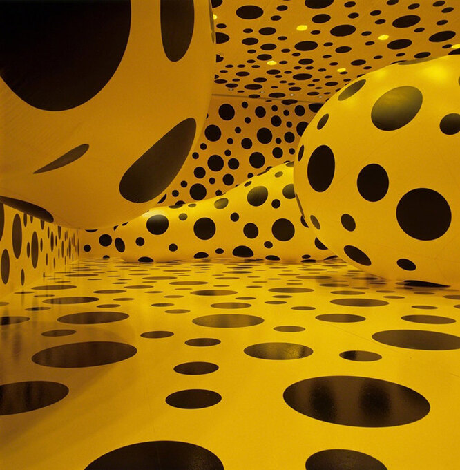 Яёи Кусама «Dots Obsession», 1997 год