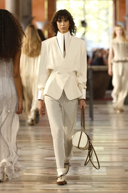 Louis Vuitton весна-лето 2026