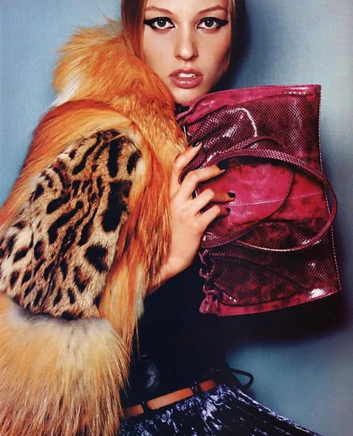 Рекламная кампания Gucci, осень-зима 1999/00 Рекламная кампания Gucci, осень-зима 1999/00