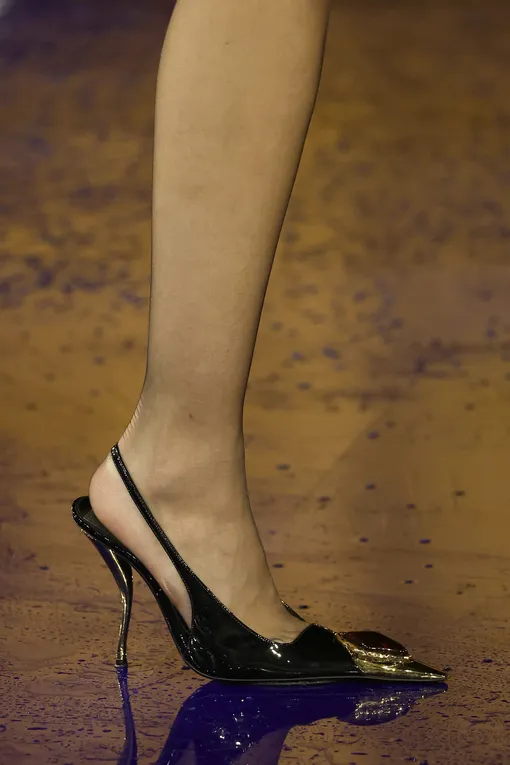 Saint Laurent весна-лето 2025 Saint Laurent весна-лето 2025