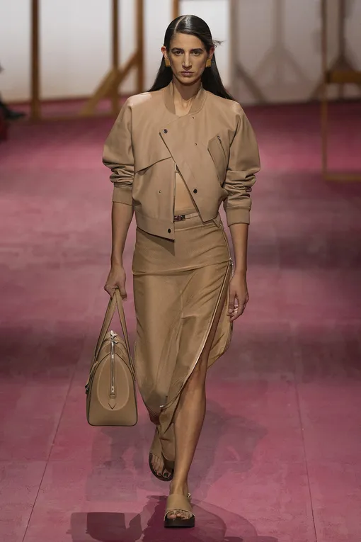 Hermès весна-лето 2025