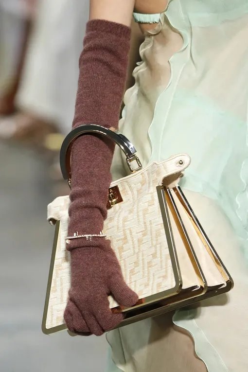 Fendi осень-зима 2022/23 Fendi осень-зима 2022/23