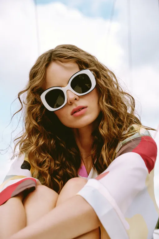 Халат Eres, очки Chanel Халат Eres, очки Chanel