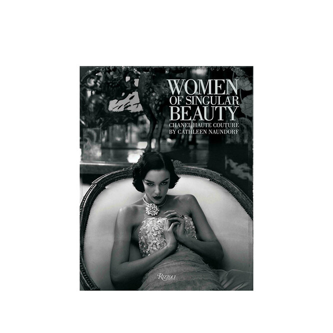 Книга Women of Singular Beauty: Chanel Haute Couture, 13 450 руб. 