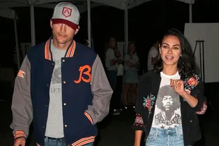 Любовь еще жива: Эштон Кутчер и Мила Кунис страстно поцеловались на глазах у прохожих