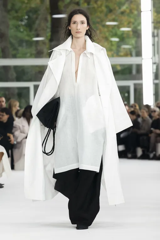 Issey Miyake весна-лето 2025