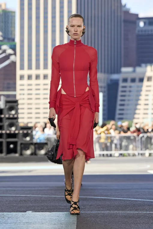 Off-White весна-лето 2025 Off-White весна-лето 2025