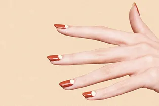 Самые модные оттенки маникюра осени 2020