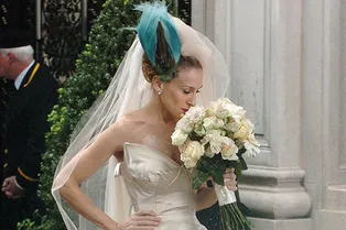 Vivienne Westwood выпустили коллекцию по мотивам свадебного платья Кэрри Брэдшоу