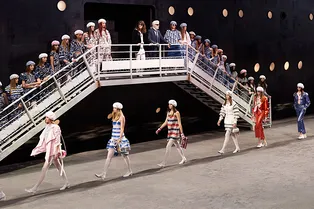 Добро пожаловать на лайнер: «морская» коллекция Chanel Cruise