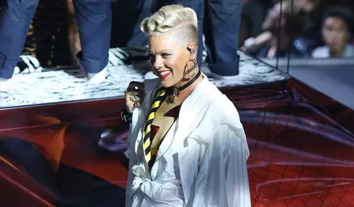 Пинк на церемонии вручения премии MTV Video Music Awards — 2017