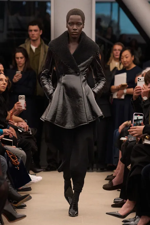 Alaïa осень-зима 2026/27 Alaïa осень-зима 2026/27