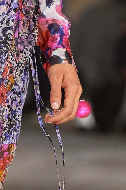 Dries Van Noten весна-лето 2023 Dries Van Noten весна-лето 2023