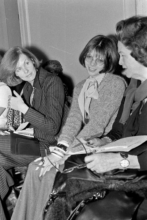 24-летняя Анна Винтур на показе Madame Gres Couture весна-лето 1973 24-летняя Анна Винтур на показе Madame Gres Couture весна-лето 1973