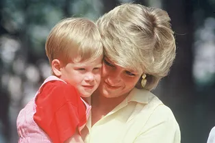 «Опыт необязателен»: Сериал «Корона» проводит открытый кастинг на роли молодых принцев Уильяма и Гарри