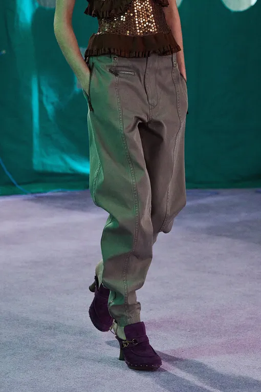 Burberry весна-лето 2025