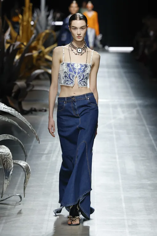 Etro весна-лето 2025 Etro весна-лето 2025