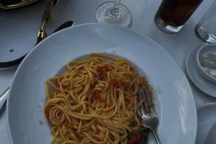 Почему нельзя есть на ночь