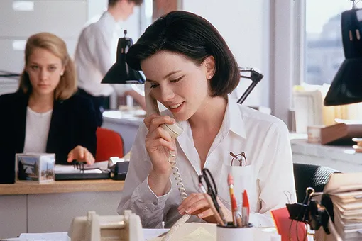 Хлое Севиньи и Кейт Бекинсейл в фильме «Последние дни диско», 1998 год Хлое Севиньи и Кейт Бекинсейл в фильме «Последние дни диско», 1998 год