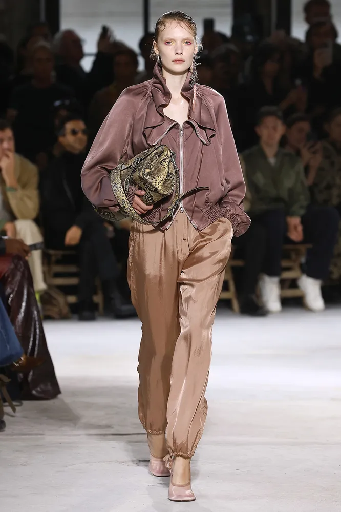 DRIES VAN NOTEN весна-лето 2025 DRIES VAN NOTEN весна-лето 2025