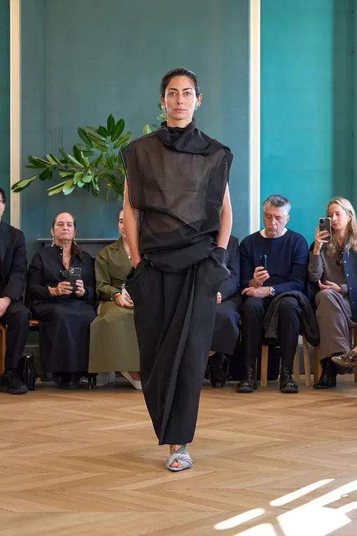 Carven весна-лето 2025