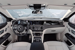 Зона комфорта: почему новый Rolls-Royce Ghost — ваш оплот спокойствия и стабильности