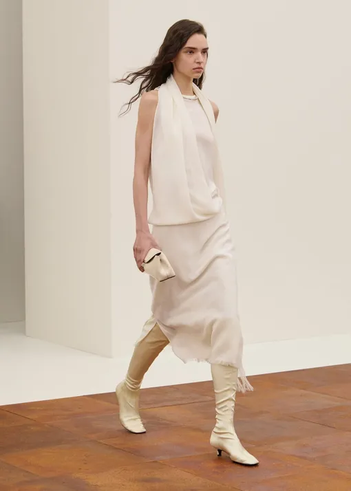 Toteme осень-зима 2025/26 Toteme осень-зима 2025/26