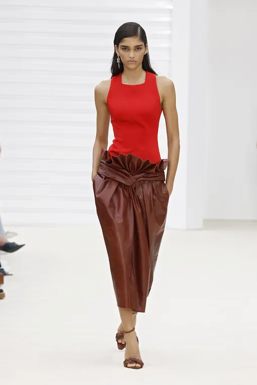 Ferrari весна-лето 2026