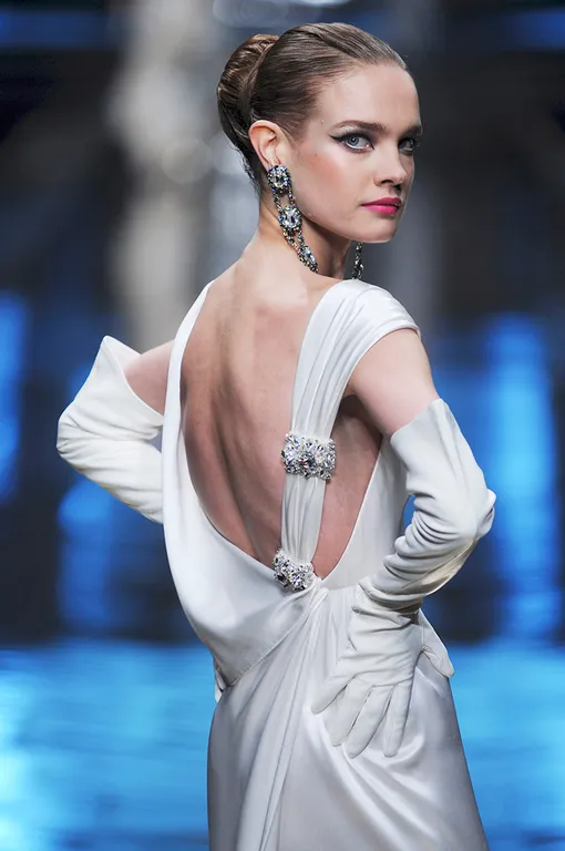 Наталья Водянова на показе Valentino Haute Couture весна-лето 2008