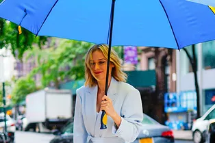 Бохо-шик vs минимализм: Диана Крюгер примерила сразу два стильных костюма