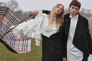 Burberry поменяли логотип. Впервые за 20 лет
