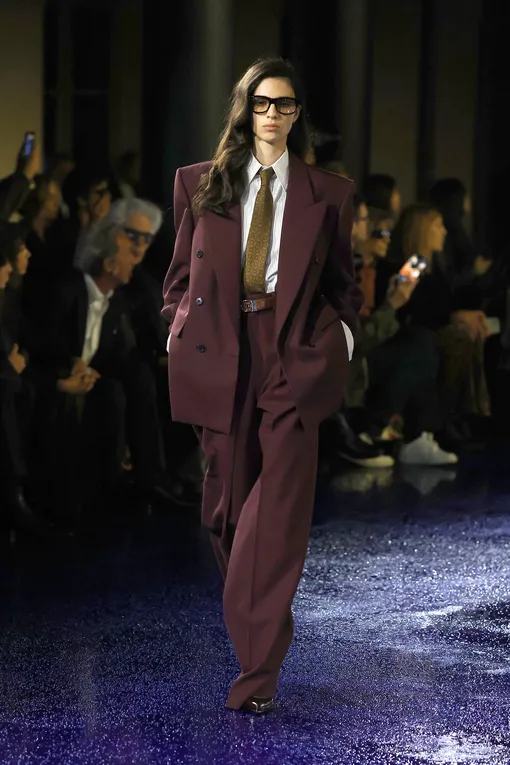Saint Laurent весна-лето 2025 Saint Laurent весна-лето 2025