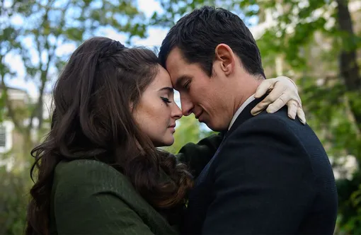Шейлин Вудли и Каллум Тернер в «Последнее письмо от твоего любимого» (2021) Шейлин Вудли и Каллум Тернер в «Последнее письмо от твоего любимого» (2021)