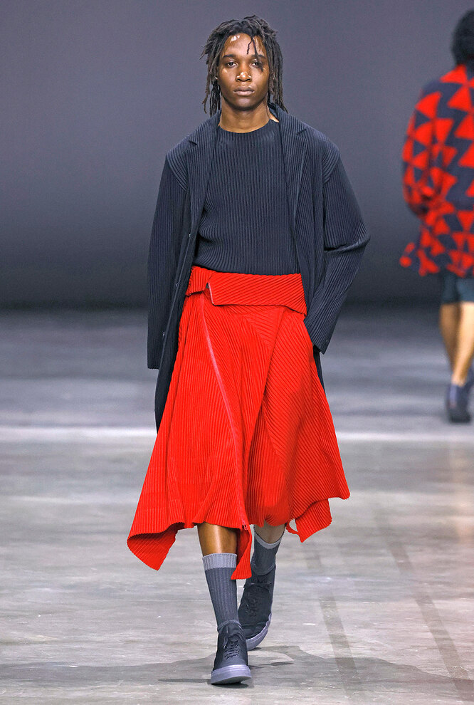 HOMME PLISS ISSEY MIYAKE осень-зима 2023/24