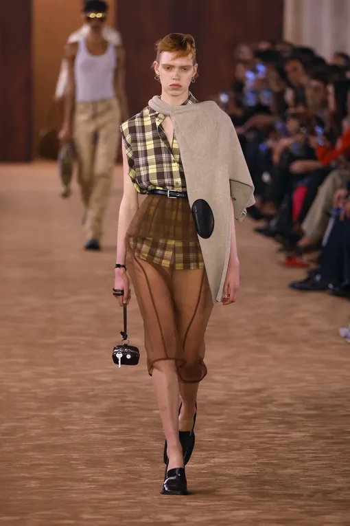 Acne Studios весна-лето 2026 Acne Studios весна-лето 2026