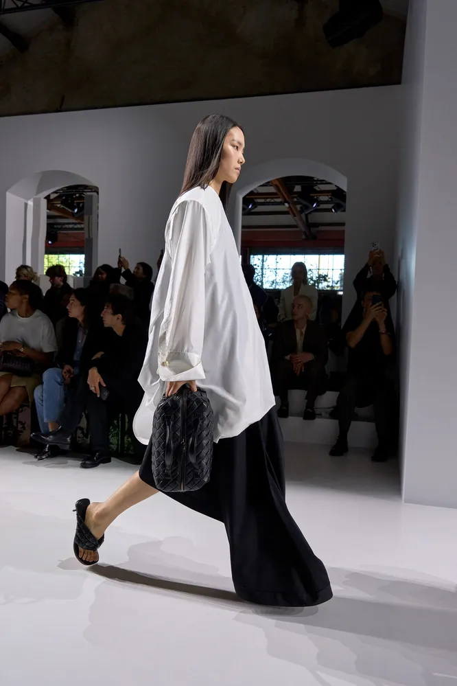 Bottega Veneta весна-лето 2026 Bottega Veneta весна-лето 2026