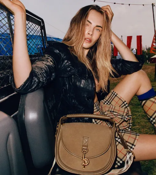 Кара Делевинь в кампейне Burberry Festival 2025