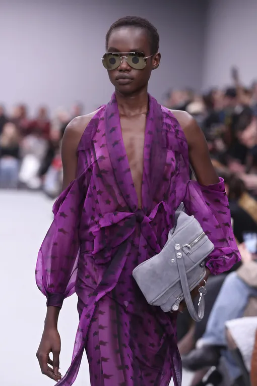 Acne Studios осень-зима 2025 Acne Studios осень-зима 2025
