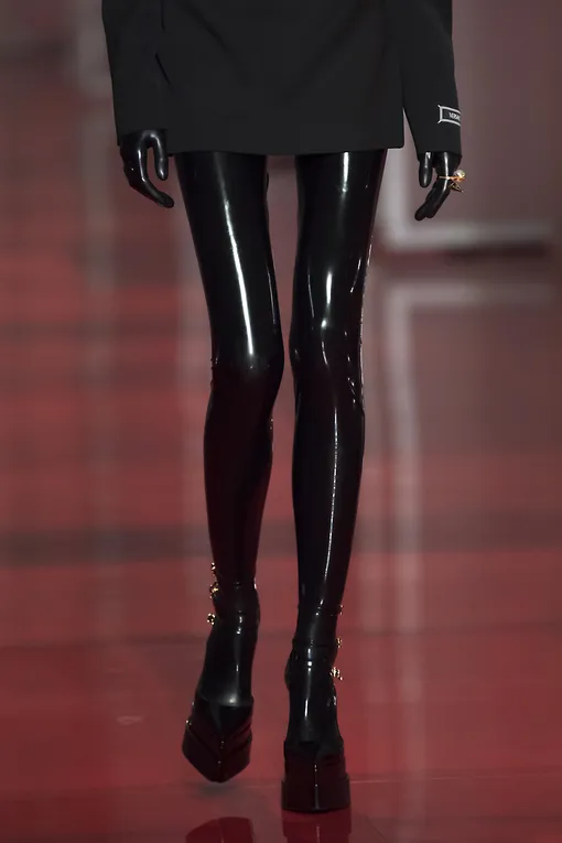 Versace осень-зима 2022/23