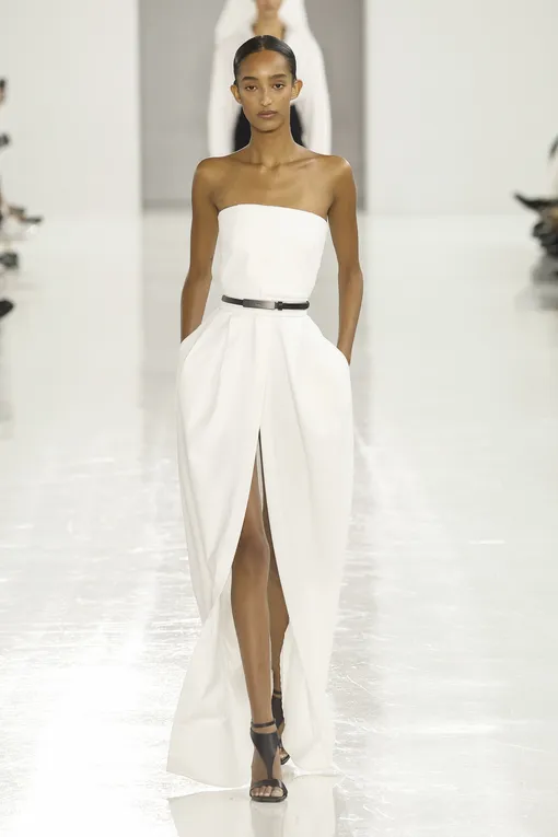 Max Mara весна-лето 2025