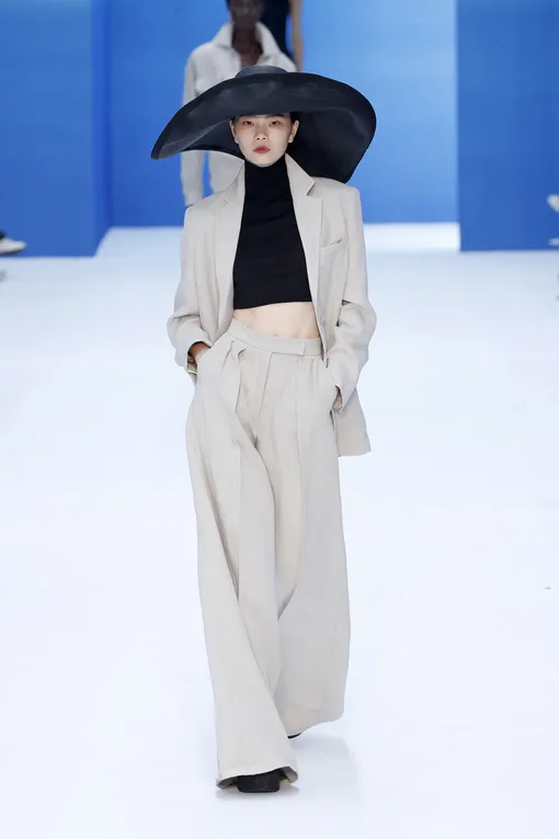 Max Mara весна-лето 2023 Max Mara весна-лето 2023