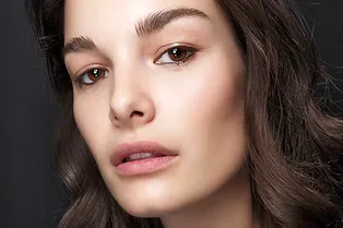 Как визуально сделать лицо «стройнее», если вы не мастер контуринга Как визуально сделать лицо «стройнее», если вы не мастер контуринга