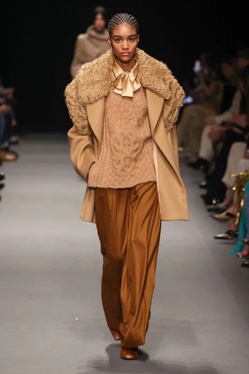 Alberta Ferretti осень-зима 2022/23 Alberta Ferretti осень-зима 2022/23
