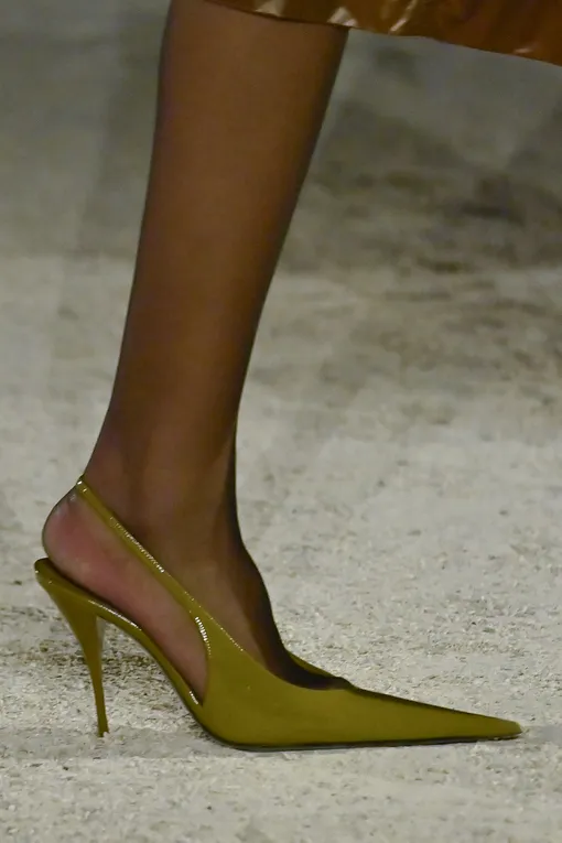 Saint Laurent весна-лето 2026