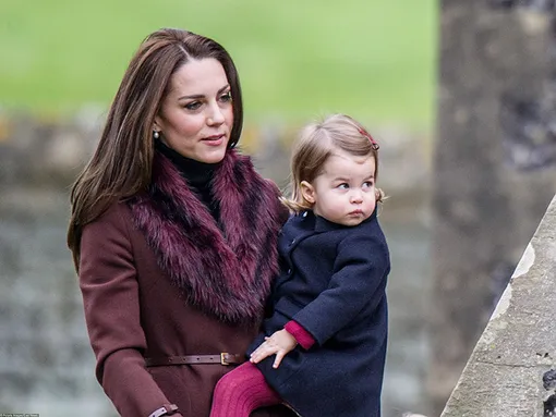 Герцогиня Кэтрин и принцесса Шарлотта Герцогиня Кэтрин и принцесса Шарлотта