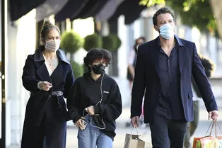 Счастливы вместе: Джей Ло и Бен Аффлек провожают год в одинаковых образах