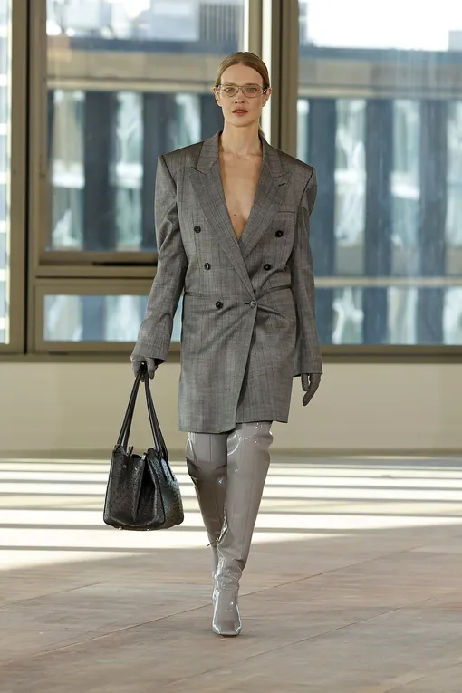 Stella McCartney осень-зима 2025/26 Stella McCartney осень-зима 2025/26