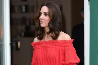 Кейт Миддлтон в платье Alexander McQueen за 3 000 долларов на приеме в Берлине Кейт Миддлтон в платье Alexander McQueen за 3 000 долларов на приеме в Берлине
